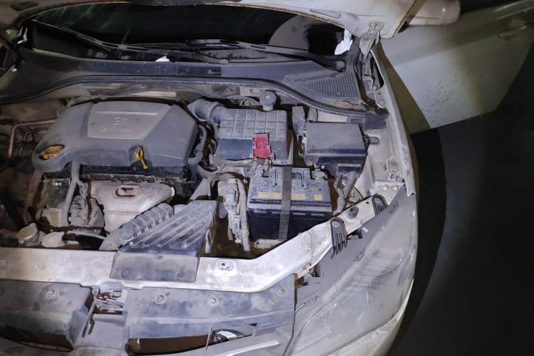 Used Roewe 350 2011 350S 1.5L Automatic Xunda Edition Engine Bay Left