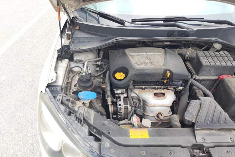 Used Roewe 350 2011 350S 1.5L Automatic Xunyue Edition Engine Bay Right