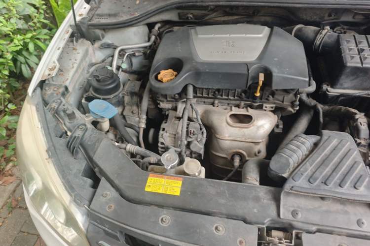 Used Roewe 350 2011 350S 1.5L Automatic Xunda Edition Engine Bay Right