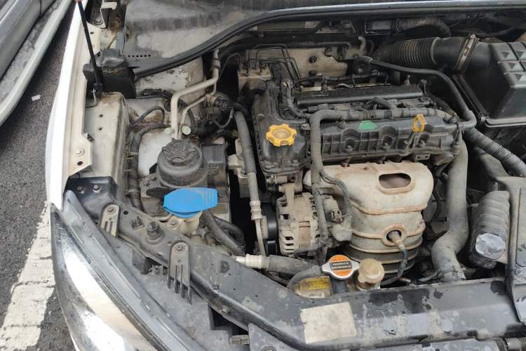 Used Roewe 350 2011 350S 1.5L Automatic Xunda Edition Engine Bay Right