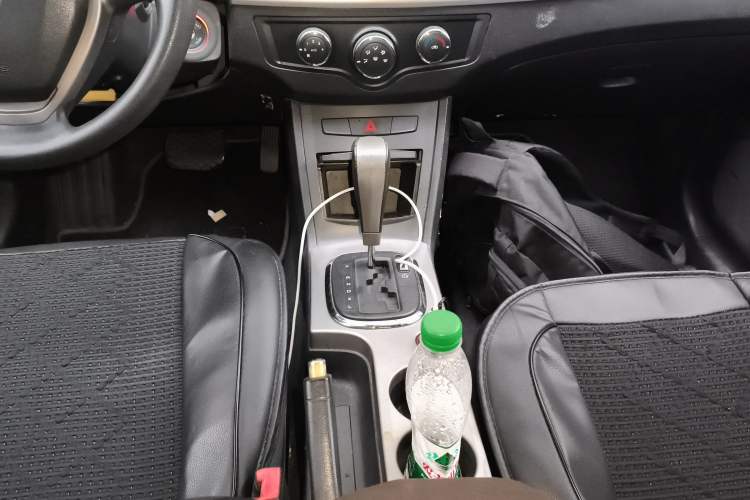Used Roewe 350 2011 350S 1.5L Automatic Xunda Edition Gear Lever