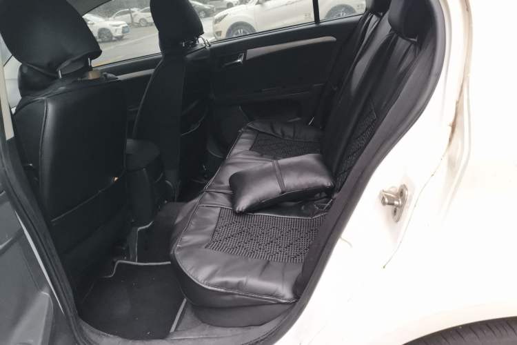 Used Roewe 350 2011 350S 1.5L Automatic Xunda Edition Left Rear Seat