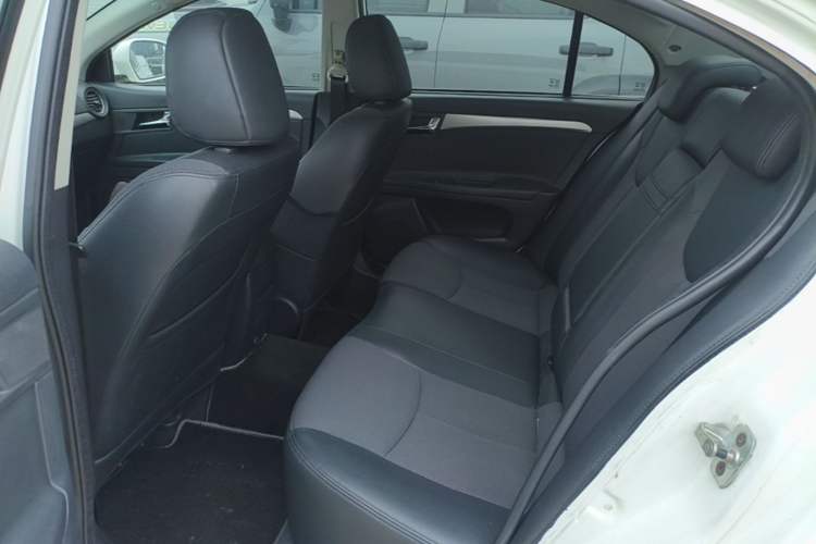 Used Roewe 350 2011 350S 1.5L Automatic Xunyue Edition Left Rear Seat