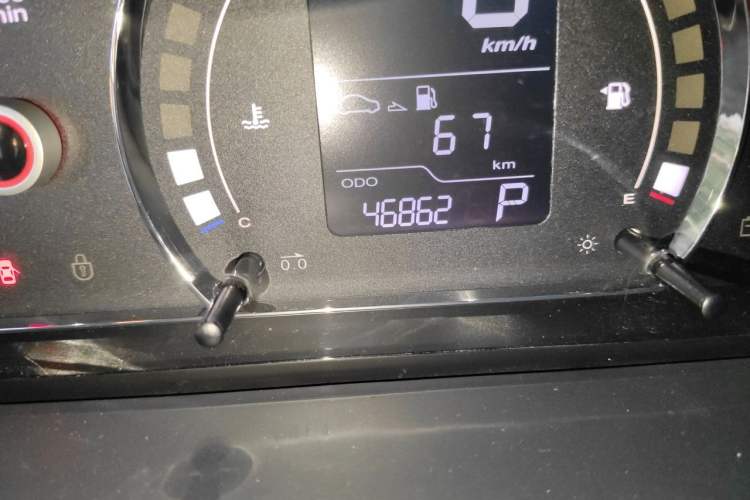 Used Roewe 350 2011 350S 1.5L Automatic Xunda Edition Odometer Close Up