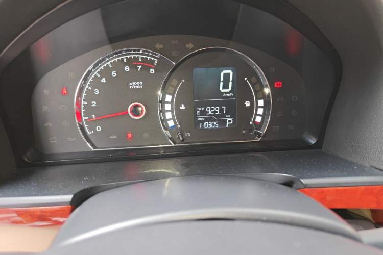 Used Roewe 350 2011 350D 1.5L Automatic Xunhao Edition Odometer Close Up