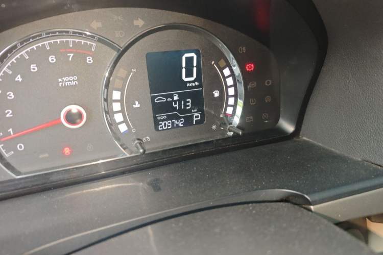 Used Roewe 350 2011 350S 1.5L Automatic Xunda Edition Odometer Close Up