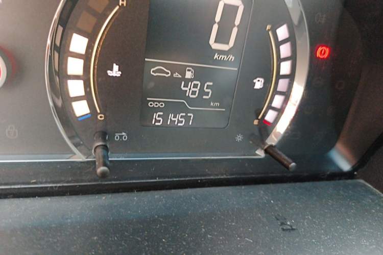 Used Roewe 350 2011 350S 1.5L Manual Xunchi Edition Odometer Close Up