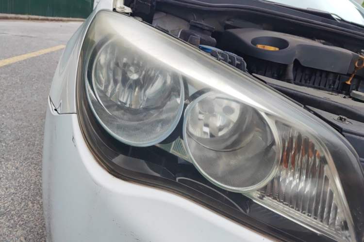 Used Roewe 350 2011 350S 1.5L Automatic Xunyue Edition Right Front Headlight