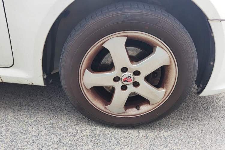 Used Roewe 350 2011 350S 1.5L Automatic Xunyue Edition Right Front Wheel Hub