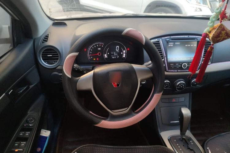 Used Roewe 350 2011 350S 1.5L Automatic Xunda Edition Steering Wheel