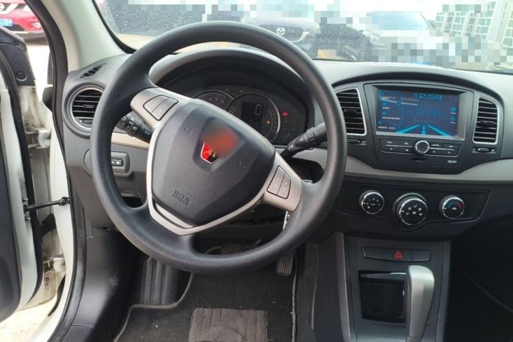 Used Roewe 350 2011 350S 1.5L Automatic Xunyue Edition Steering Wheel