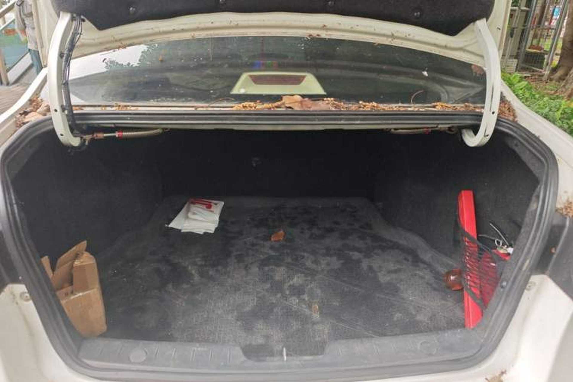 Used Roewe 350 2011 350S 1.5L Automatic Xunda Edition Trunk