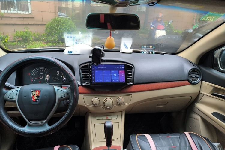 Used Roewe 350 2011 350S 1.5L Automatic Xunyue Edition Center Console