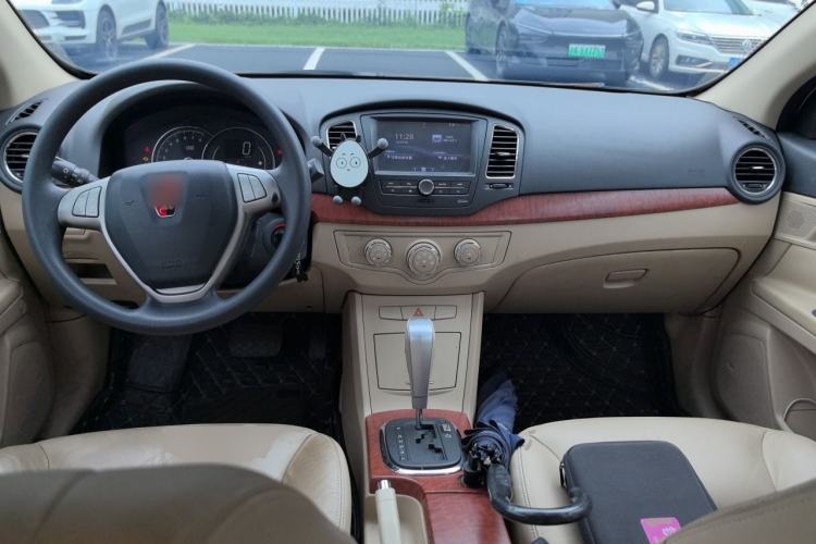 Used Roewe 350 2011 350S 1.5L Automatic Xunyue Edition Center Console