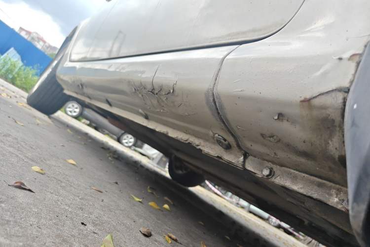 Used Roewe 350 2011 350S 1.5L Automatic Xunda Edition Chassis Front Right