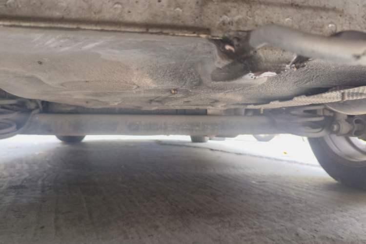 Used Roewe 350 2011 350S 1.5L Automatic Xunyue Edition Chassis Rear