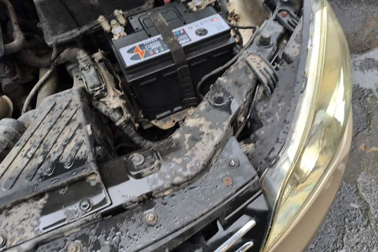 Used Roewe 350 2011 350S 1.5L Automatic Xunyue Edition Engine Bay Left