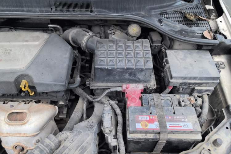 Used Roewe 350 2011 350S 1.5L Automatic Xunyue Edition Engine Bay Left