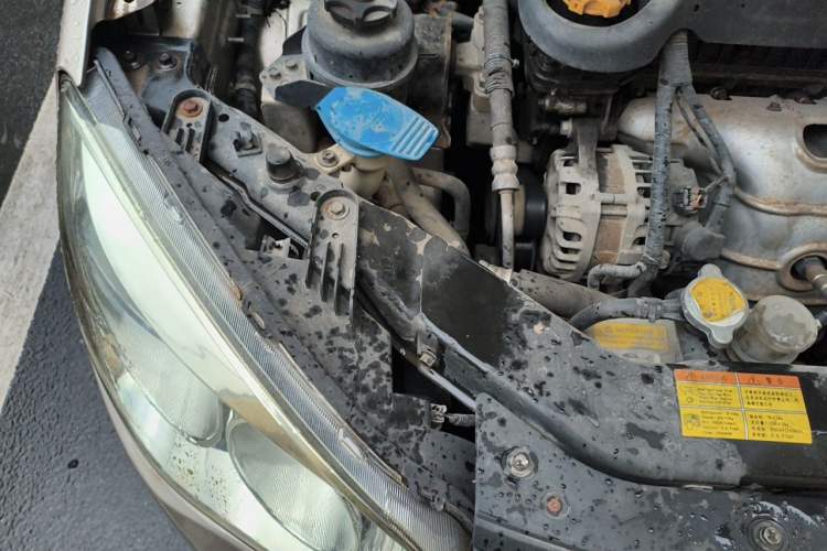 Used Roewe 350 2011 350S 1.5L Automatic Xunyue Edition Engine Bay Right