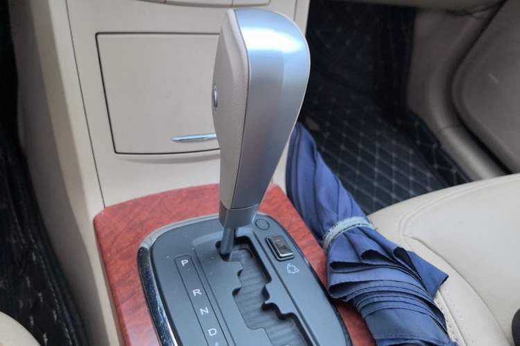 Used Roewe 350 2011 350S 1.5L Automatic Xunyue Edition Gear Lever