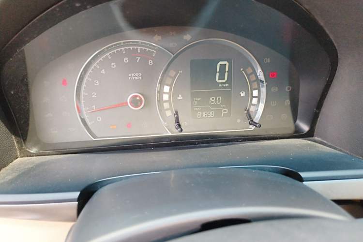 Used Roewe 350 2011 350S 1.5L Automatic Xunda Edition Odometer Close Up