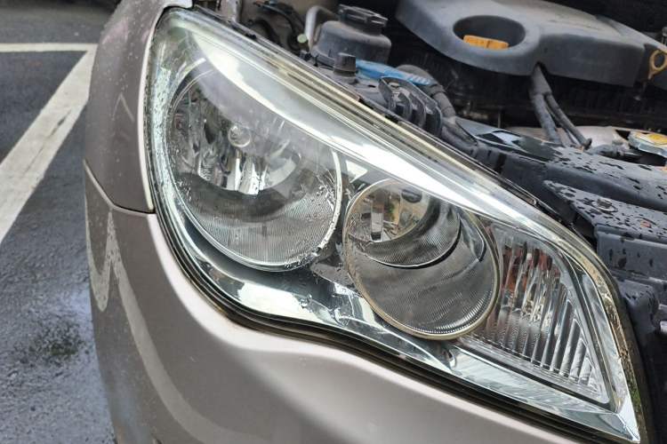 Used Roewe 350 2011 350S 1.5L Automatic Xunyue Edition Right Front Headlight