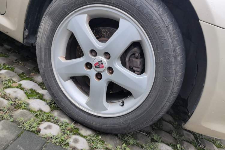 Used Roewe 350 2011 350S 1.5L Automatic Xunyue Edition Right Front Wheel Hub