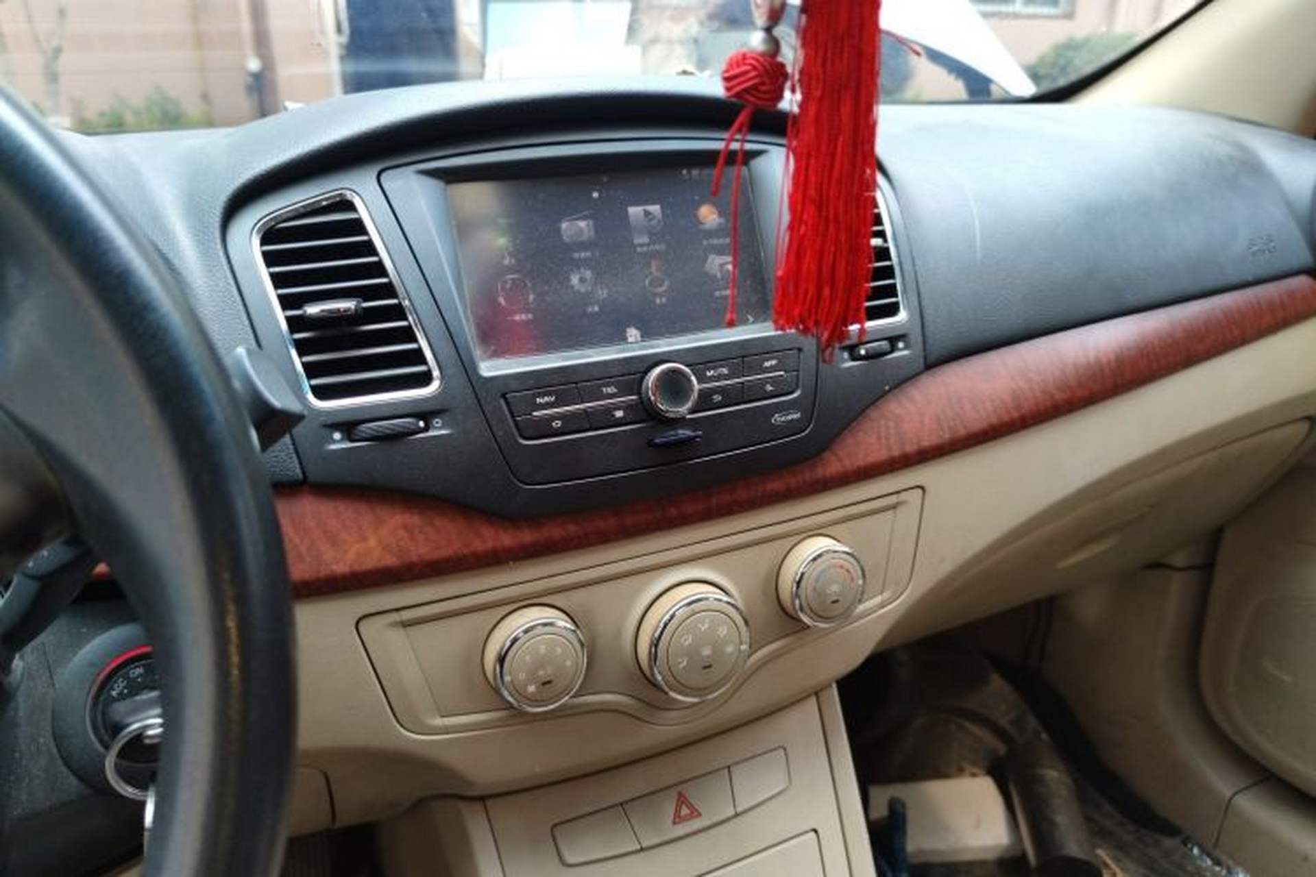 Used Roewe 350 2012 1.5L Manual Smart Value Edition Audio And AC Panel