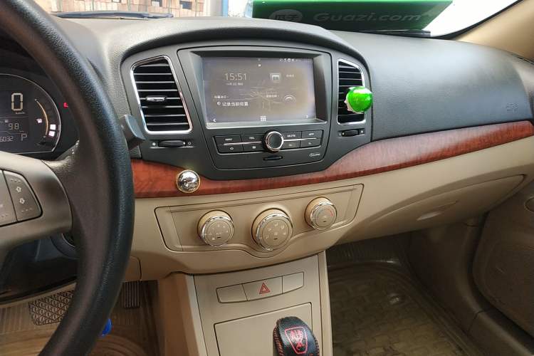 Used Roewe 350 2012 1.5L Automatic Smart Value Edition Audio And AC Panel