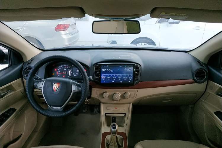 Used Roewe 350 2012 1.5L Manual New Year Special Value Edition Center Console
