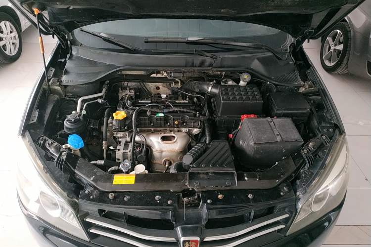 Used Roewe 350 2012 1.5L Manual New Year Special Value Edition Engine Bay