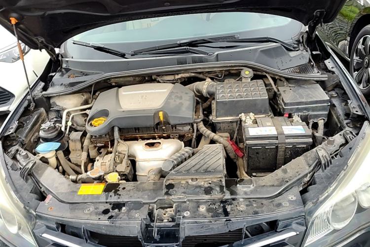 Used Roewe 350 2012 1.5L Automatic New Year Special Value Edition Engine Bay