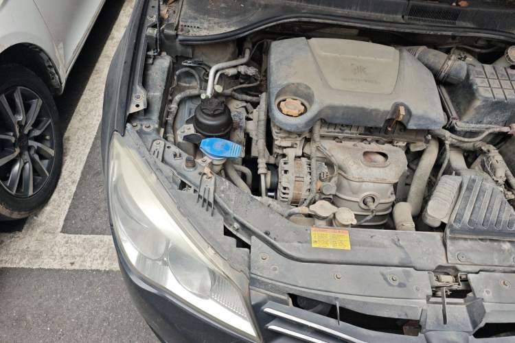 Used Roewe 350 2012 1.5L Automatic Smart Value Edition Engine Bay Right