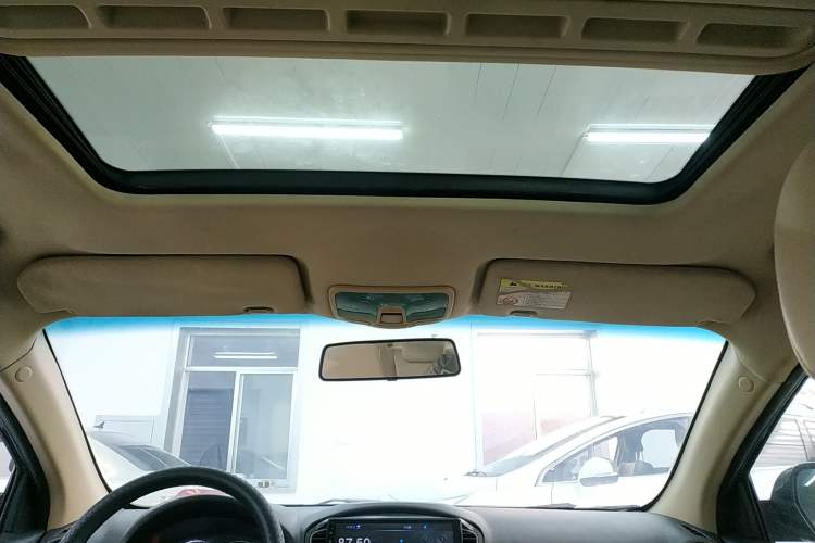 Used Roewe 350 2012 1.5L Manual New Year Special Value Edition Headliner