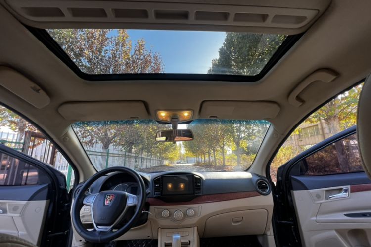 Used Roewe 350 2012 1.5L Automatic New Year Special Value Edition Interior 10