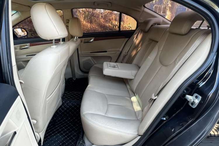 Used Roewe 350 2012 1.5L Automatic New Year Special Value Edition Interior 8