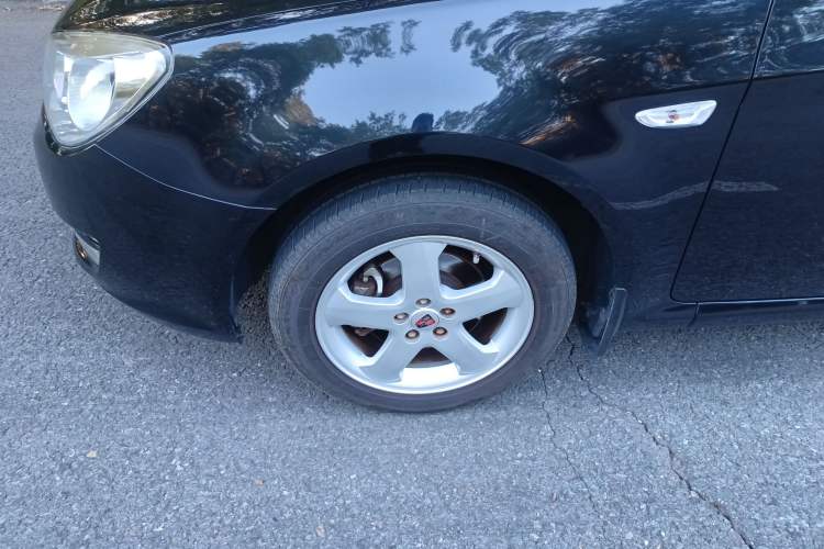 Used Roewe 350 2012 1.5L Manual Smart Value Edition Left Front Wheel Hub