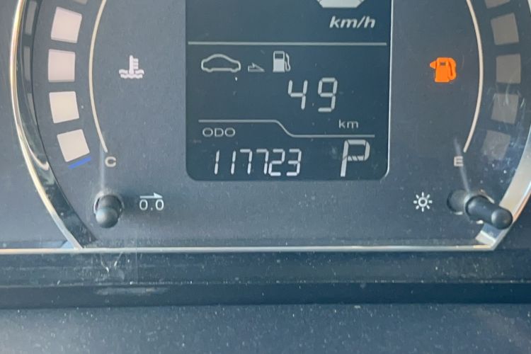 Used Roewe 350 2012 1.5L Automatic New Year Special Value Edition Odometer Close Up