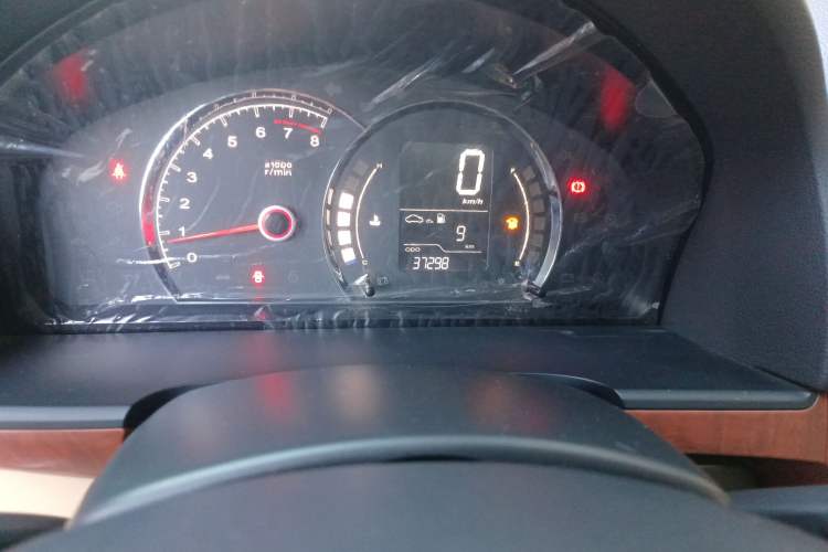 Used Roewe 350 2012 1.5L Manual Smart Value Edition Odometer Close Up
