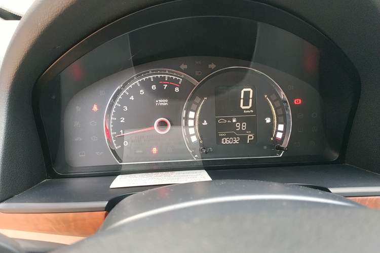 Used Roewe 350 2012 1.5L Automatic Smart Value Edition Odometer Close Up