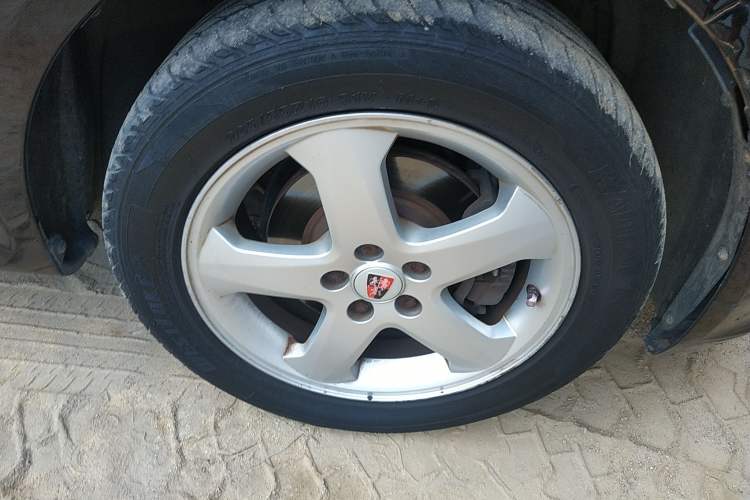 Used Roewe 350 2012 1.5L Automatic Smart Value Edition Right Front Wheel Hub
