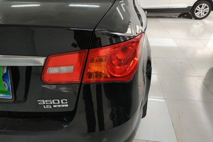 Used Roewe 350 2012 1.5L Manual New Year Special Value Edition Right Rear Taillight