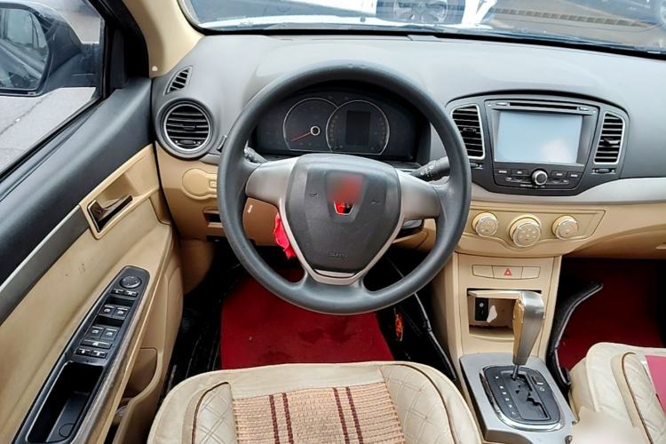 Used Roewe 350 2012 1.5L Automatic New Year Special Value Edition Steering Wheel