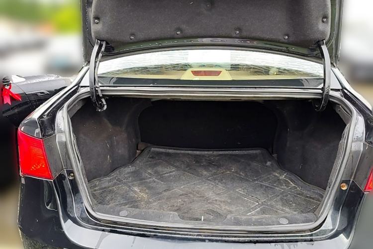 Used Roewe 350 2012 1.5L Automatic New Year Special Value Edition Trunk