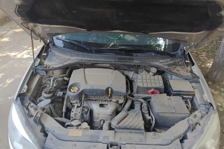 Used Roewe 350 2012 1.5L Manual Smart Value Edition Engine Bay
