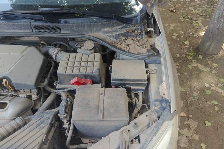 Used Roewe 350 2012 1.5L Manual Smart Value Edition Engine Bay Left