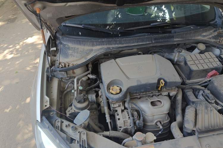 Used Roewe 350 2012 1.5L Manual Smart Value Edition Engine Bay Right
