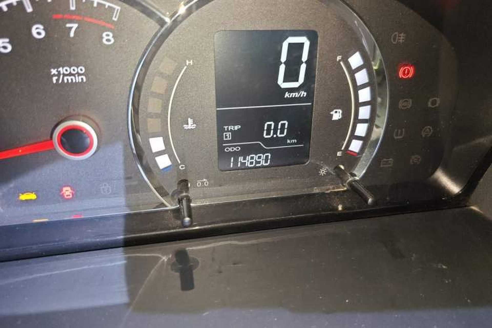 Used Roewe 350 2012 1.5L Manual Smart Value Edition Odometer Close Up