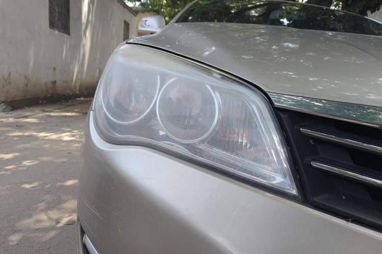 Used Roewe 350 2012 1.5L Manual Smart Value Edition Right Front Headlight