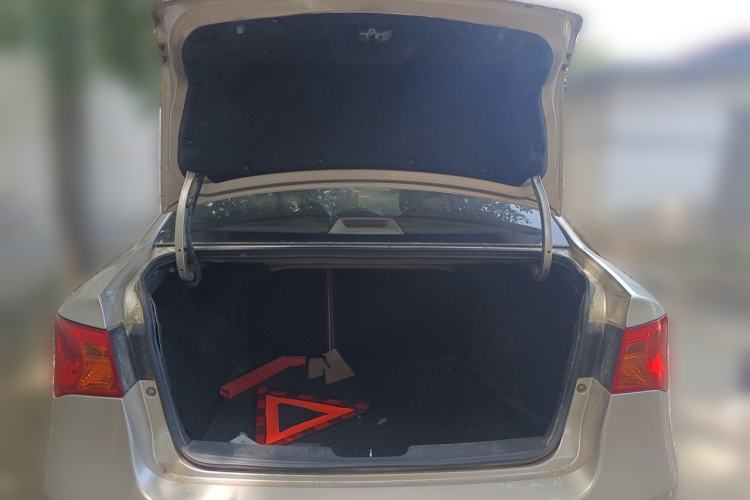 Used Roewe 350 2012 1.5L Manual Smart Value Edition Trunk